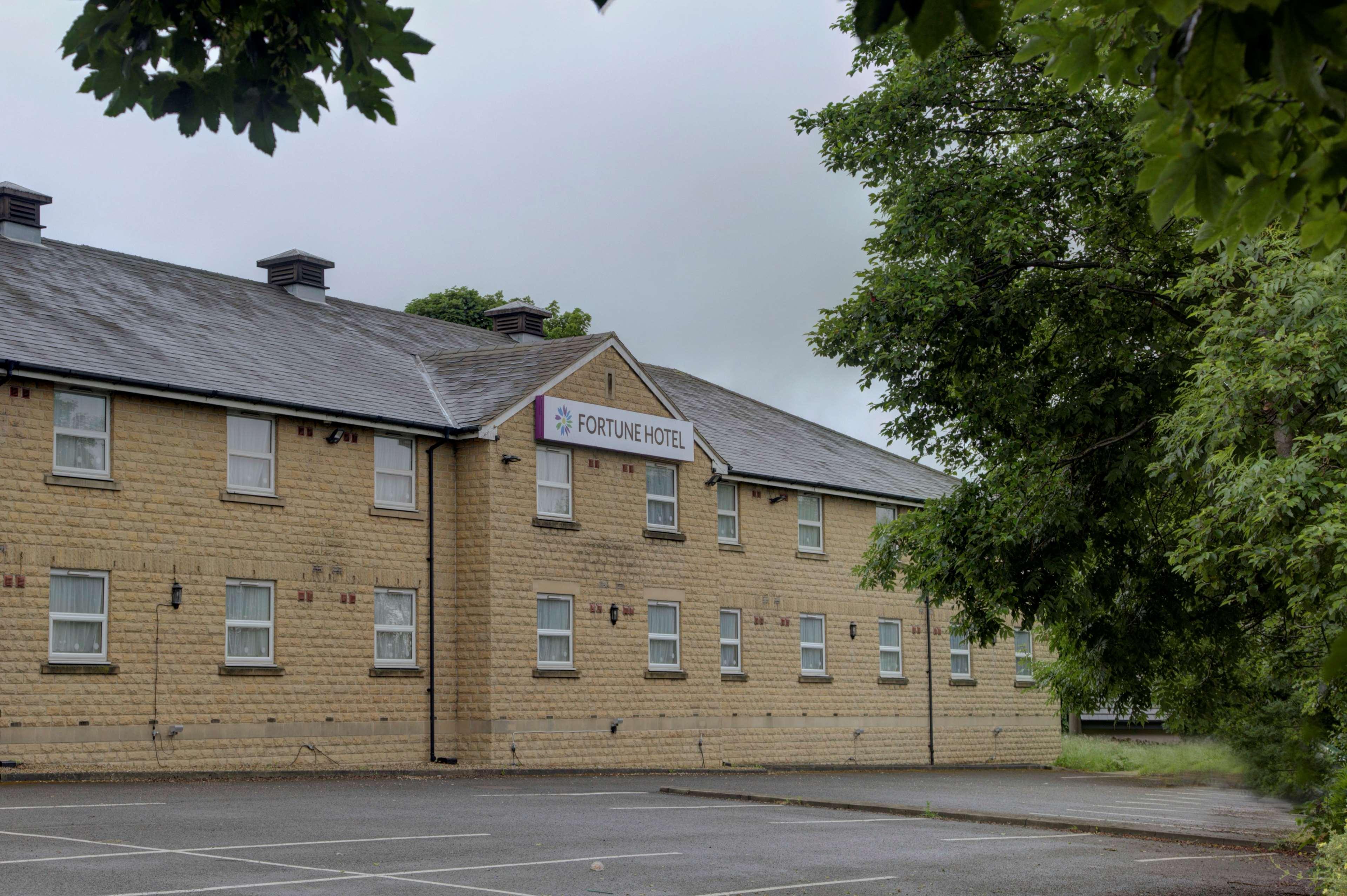 Fortune Huddersfield; Sure Hotel Collection By Best Western Екстер'єр фото